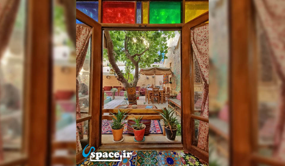 چشم انداز اتاق اقامتگاه بوم گردی ماه سلطان - شیراز